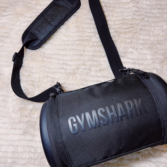 Gymshark Handbags - Gymshark Lifting Club Mini Barrel Bag - Black, OS - New wo Tags - $35 OBO
